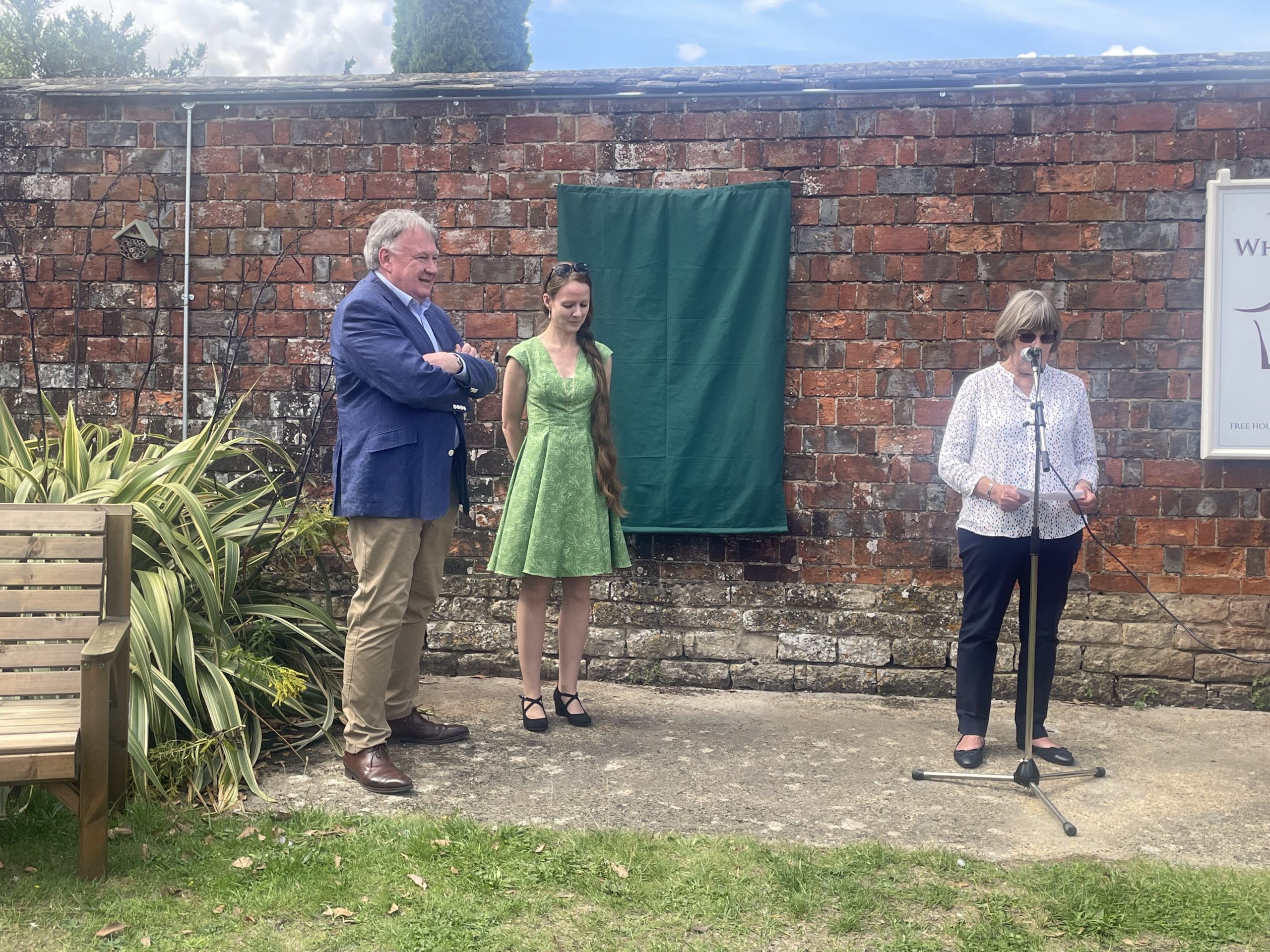 Megalosaurus panel presentation: 5 September - Stonesfield Village